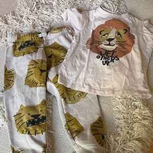 H&M Kids Matching Set - White and Gold Lion Print